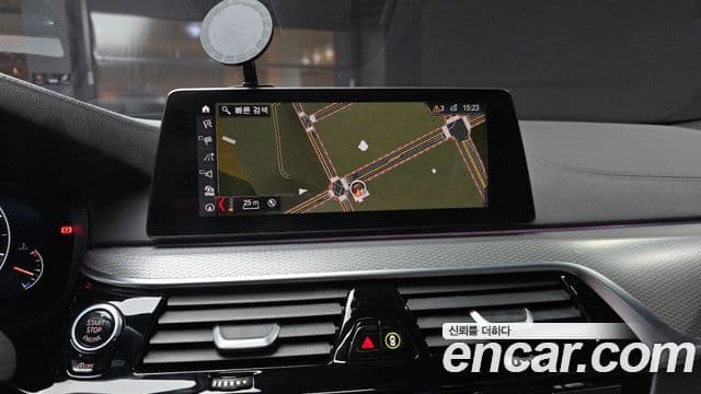BMW 5 Series 2019 — Şəkil 15/20