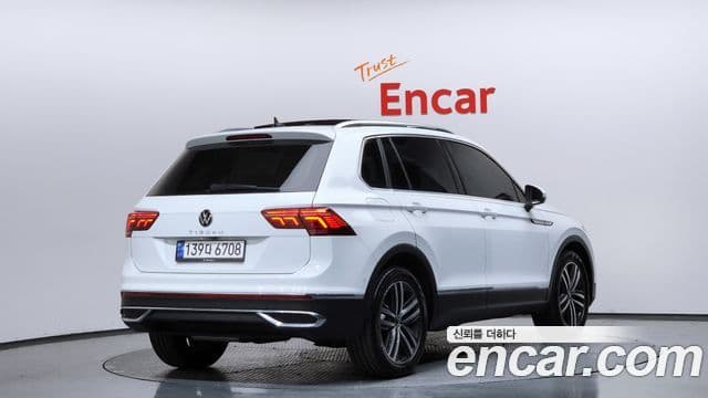Volkswagen Tiguan 2023 — Photo 7/20