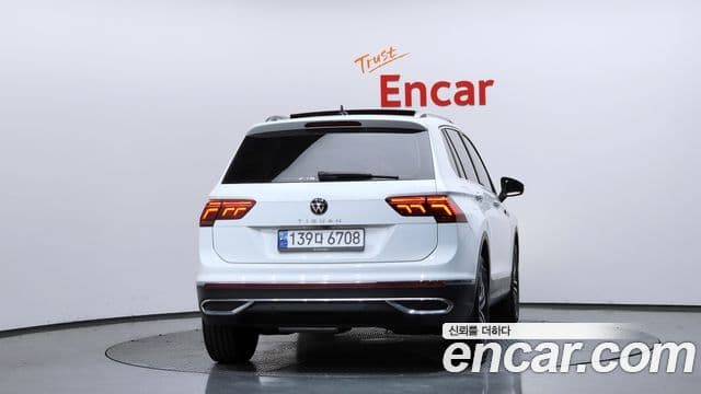 Volkswagen Tiguan 2023 — Photo 12/20