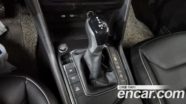 Volkswagen Tiguan 2023 — Photo 10/20