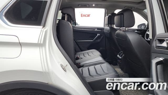 Volkswagen Tiguan 2023 — Photo 6/20