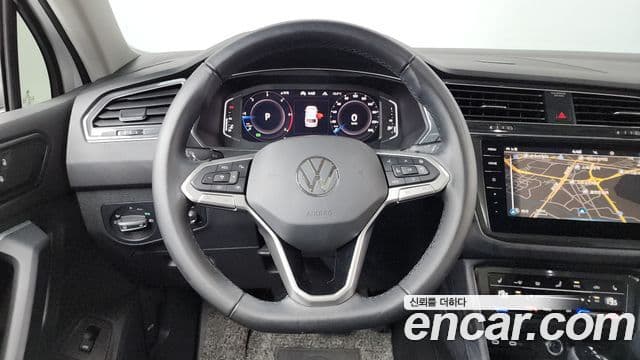 Volkswagen Tiguan 2023 — Photo 19/20