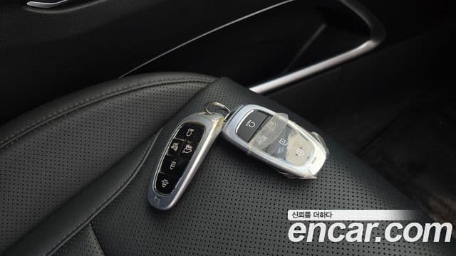 Hyundai Tucson Hybrid 2021 — Photo 22/30