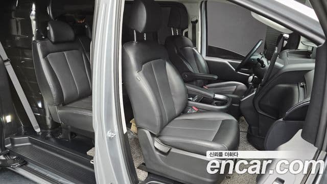 Hyundai Staria 2022 — Фото 12/20