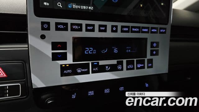 Hyundai Staria 2022 — Фото 18/20