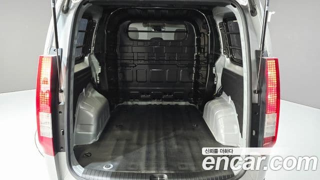 Hyundai Staria 2022 — Фото 20/20