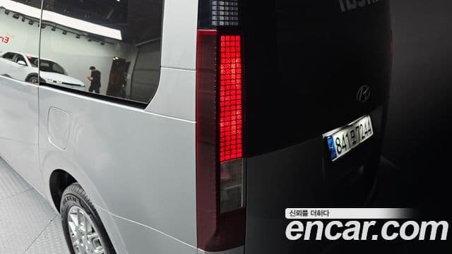 Hyundai Staria 2022 — Photo 20/30