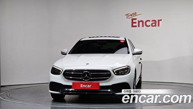 Mercedes-Benz E-Class 2021 — ფოტო 3/20