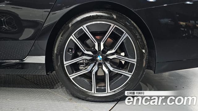 BMW 7 Series 2025 — Photo 11/33