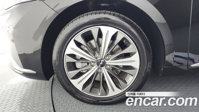Kia K8 2023 — фото 5 из 20