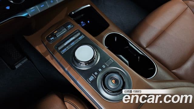 Genesis GV70 2022 — Şəkil 9/20