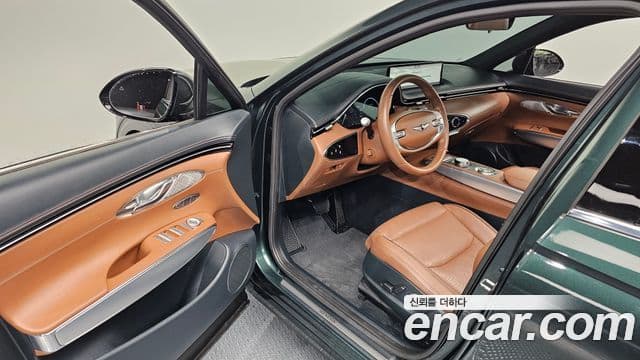 Genesis GV70 2022 — Şəkil 10/20