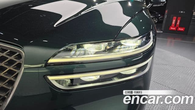 Genesis GV70 2022 — ფოტო 11/31