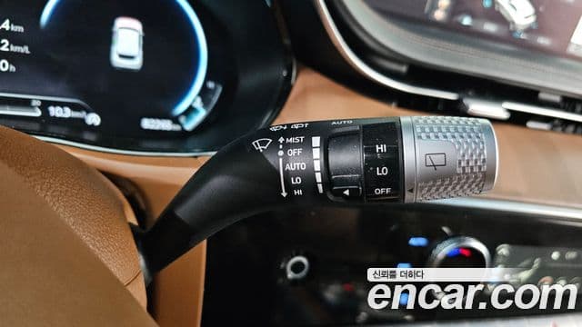 Genesis GV70 2022 — ფოტო 13/31