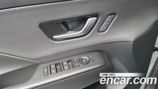Hyundai Kona 2023 — Şəkil 18/20
