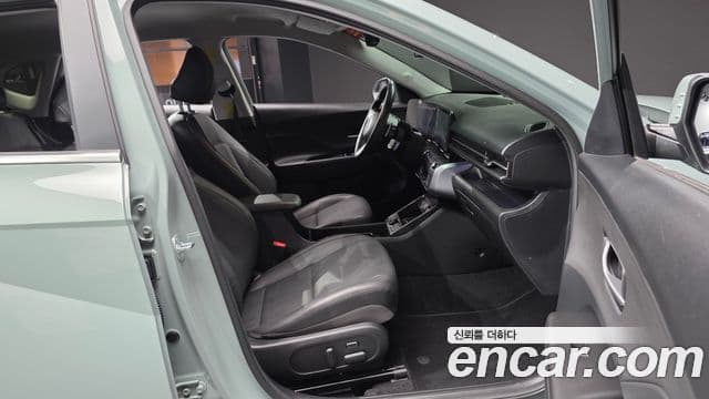 Hyundai Kona Hybrid 2023 — Photo 7/30