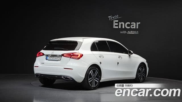 Mercedes-Benz A-Class 2023 — фото 2 из 20