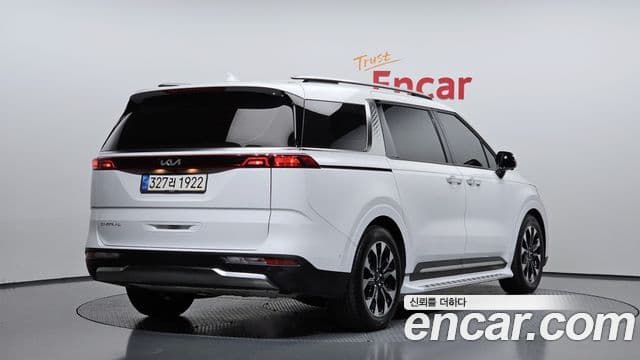 Kia Carnival 2023 — Фото 2/20