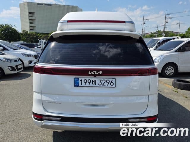 Kia Carnival 2021 — ფოტო 4/20