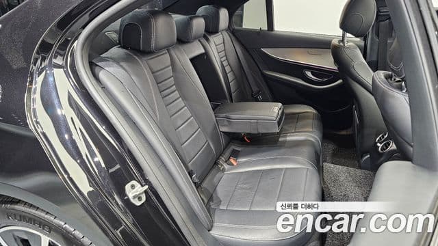 Mercedes-Benz E-Class 2021 — Şəkil 13/20