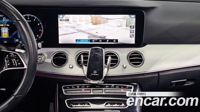 Mercedes-Benz E-Class 2021 — Şəkil 16/20