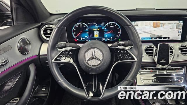 Mercedes-Benz E-Class 2021 — Şəkil 17/20