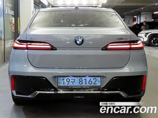BMW i7 2023 — Photo 15/20