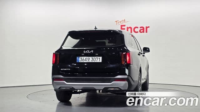 Kia Sorento 2023 — Şəkil 4/20