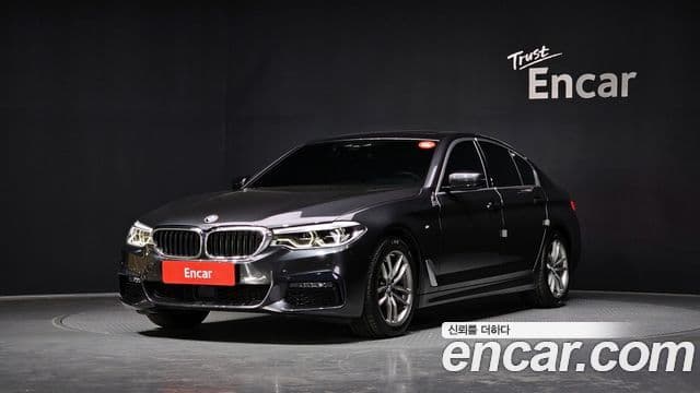 BMW 5 Series 2020 — Фото 1/20