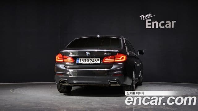 BMW 5 Series 2020 — Фото 4/20