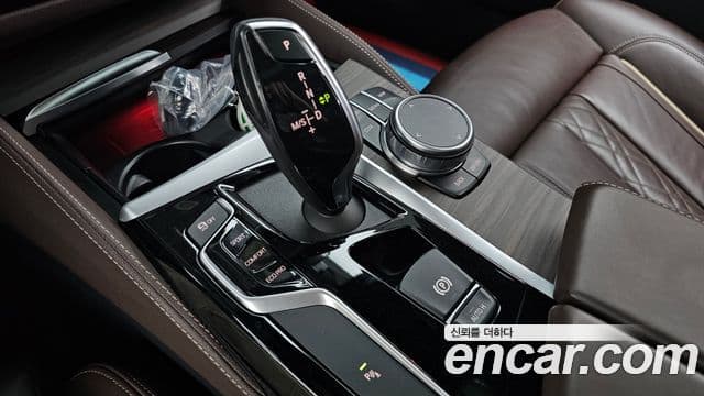BMW 5 Series 2020 — Фото 9/20