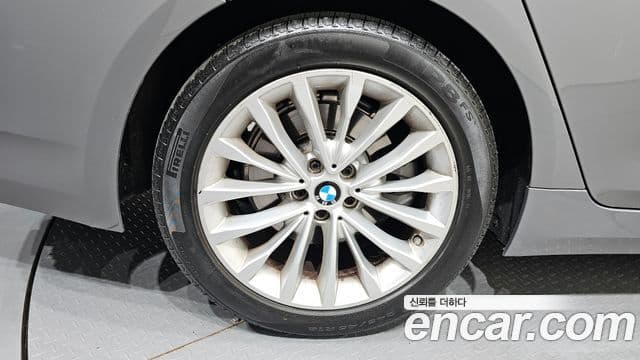 BMW 5 Series 2022 — фото 5 из 20
