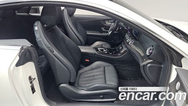 Mercedes-Benz E-Class 2020 — ფოტო 12/35
