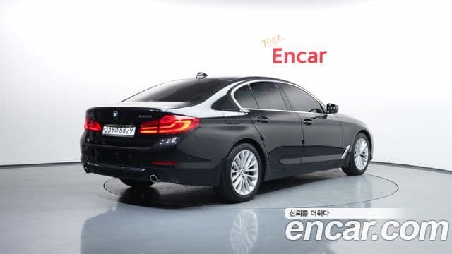BMW 5 Series 2020 — Şəkil 2/20