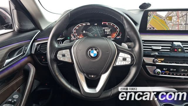 BMW 5 Series 2020 — Şəkil 13/20