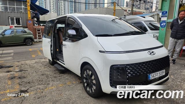 Hyundai Staria 2022 — ფოტო 10/20