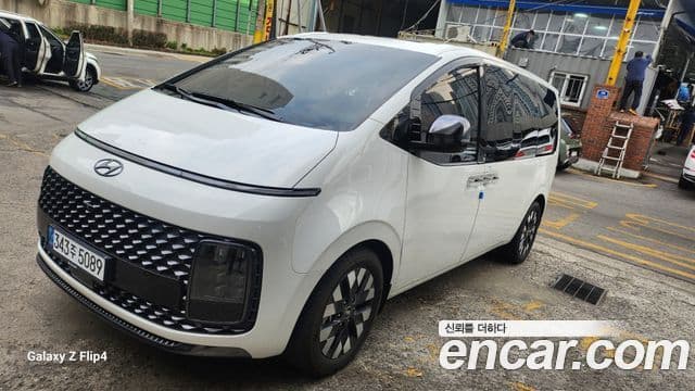 Hyundai Staria 2022 — ფოტო 1/20