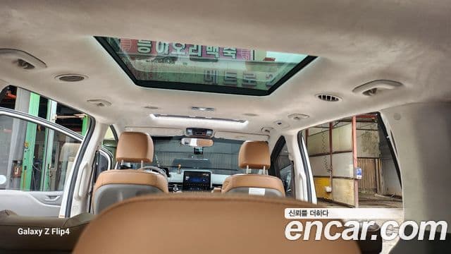 Hyundai Staria 2022 — ფოტო 6/20