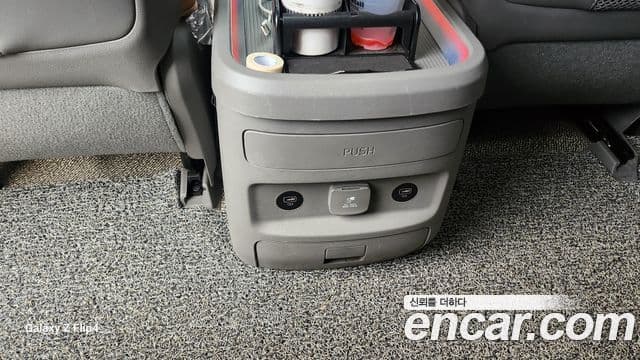 Hyundai Staria 2022 — ფოტო 14/20