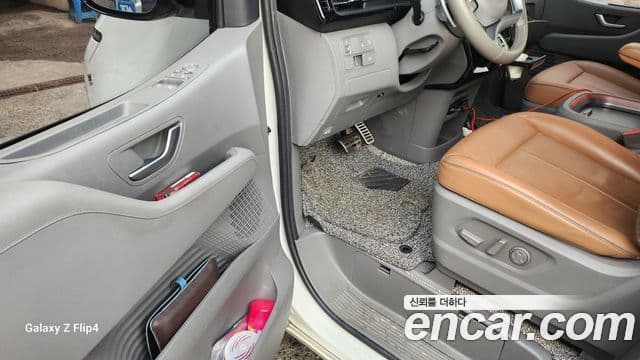 Hyundai Staria 2022 — ფოტო 15/20