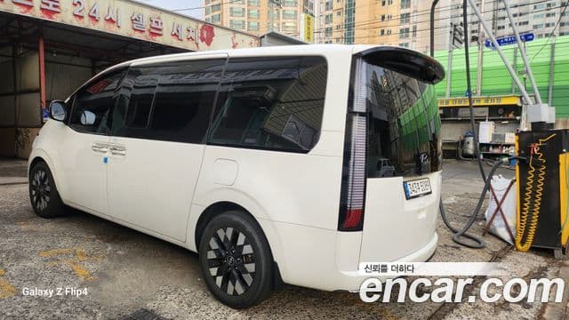 Hyundai Staria 2022 — ფოტო 19/20