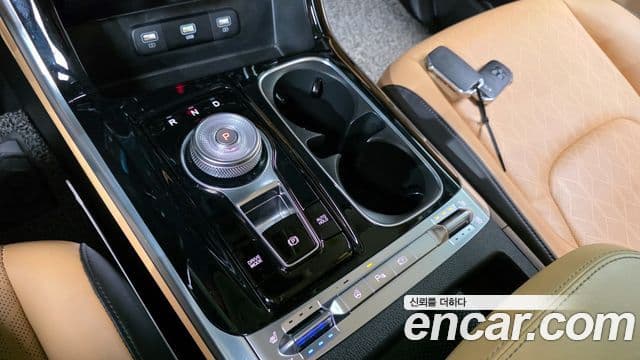 Kia Carnival 2023 — ფოტო 9/20