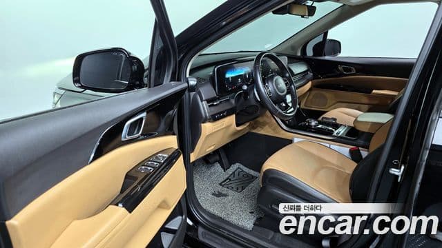 Kia Carnival 2023 — ფოტო 10/20