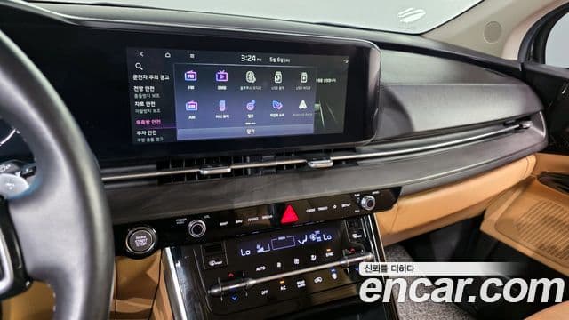 Kia Carnival 2023 — ფოტო 15/20