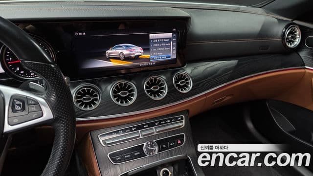 Mercedes-Benz E-Class 2018 — ფოტო 13/20