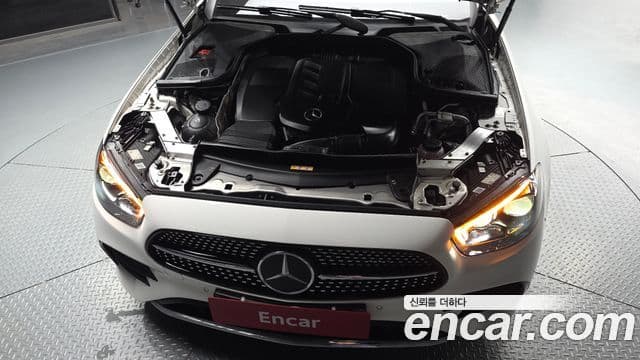 Mercedes-Benz E-Class 2022 — фото 6 из 20