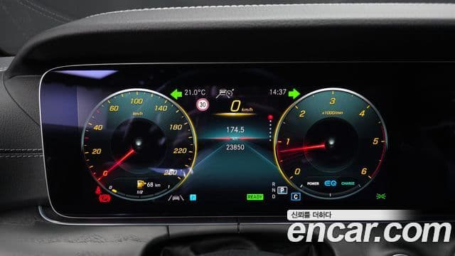 Mercedes-Benz E-Class 2022 — фото 8 из 20