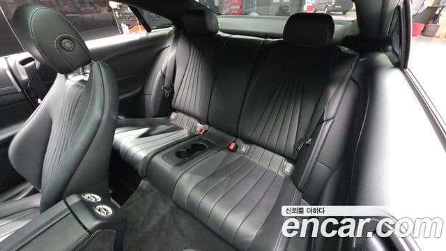 Mercedes-Benz E-Class 2022 — ფოტო 12/20