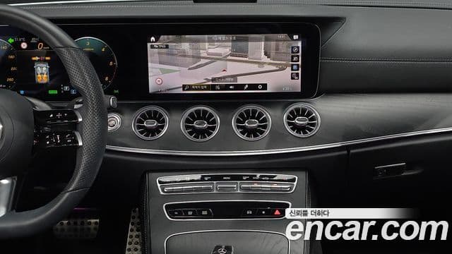 Mercedes-Benz E-Class 2022 — фото 14 из 20