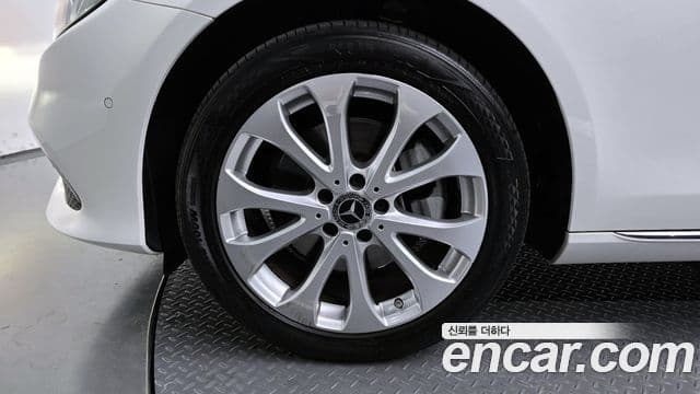 Mercedes-Benz E-Class 2020 — Şəkil 7/20